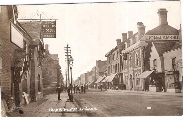 Chequers, and also the Lion & Lamb Hotel, High Street, Brentwood - posted in 1915