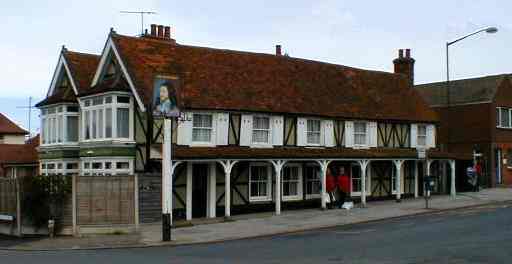 King's Head, Spring Road/Victoria Place, Lower Green, Brightlingsea in 27th April 2000