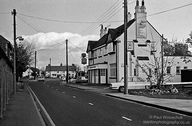 Prince of Wales, West Road, South Ockendon - circa 1976
