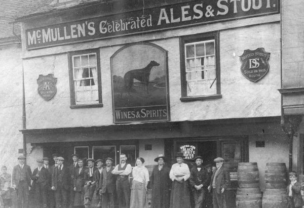 Greyhound, 3 Sun Street, Waltham Abbey - A McMullens pub
