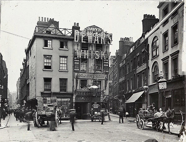 Rising Sun, 37 Wych Street, St Clements Danes - circa 1900 with landlord F E Davey