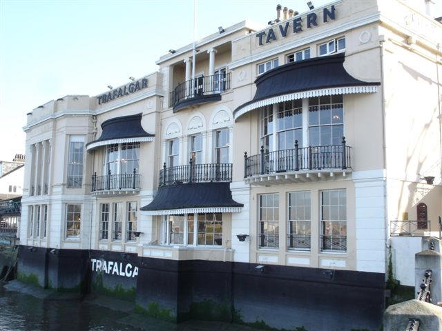 Trafalgar Tavern, 28 Park Row - in February 2007