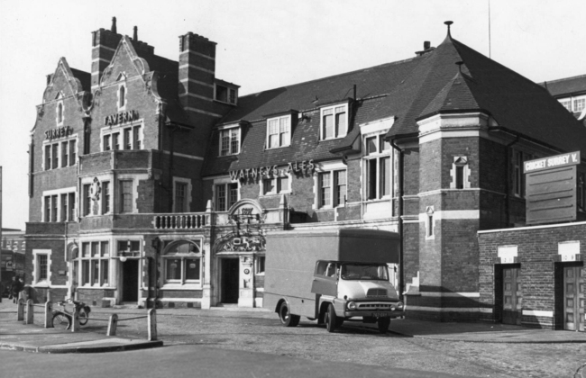 Surrey Tavern, Kennington Oval, SE11 - built in 1897, in 1964 