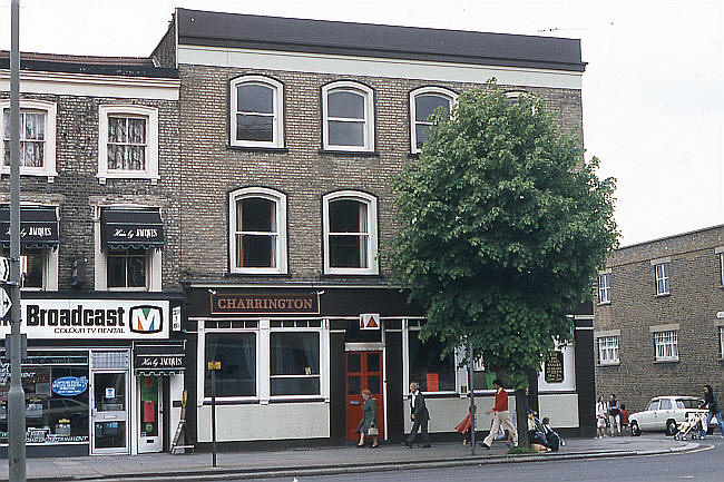 Belgrave Arms, 744 High Road, Finchley - in 1978