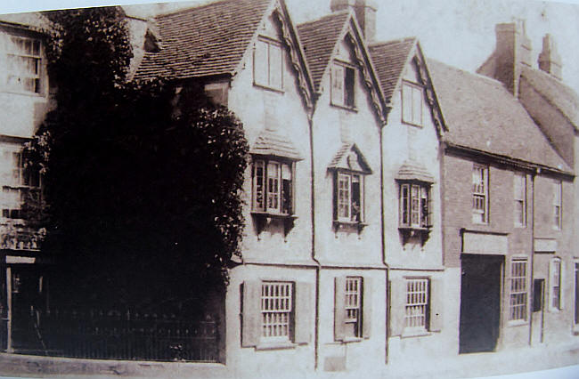 Three Tuns, 29 Bath Street, Abingdon