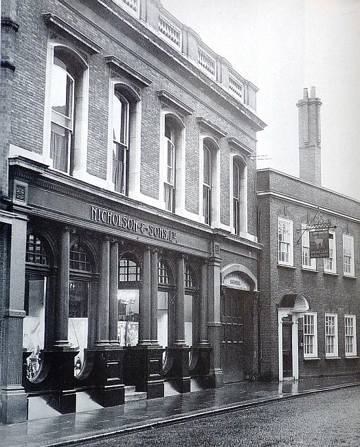 White Hart, High Street, Maidenhead  (Nicholsons Head Office frontage)