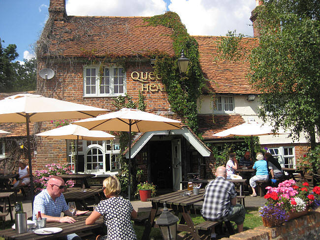 Queens Head, Little Marlow, Buckinghamshire - in 2015