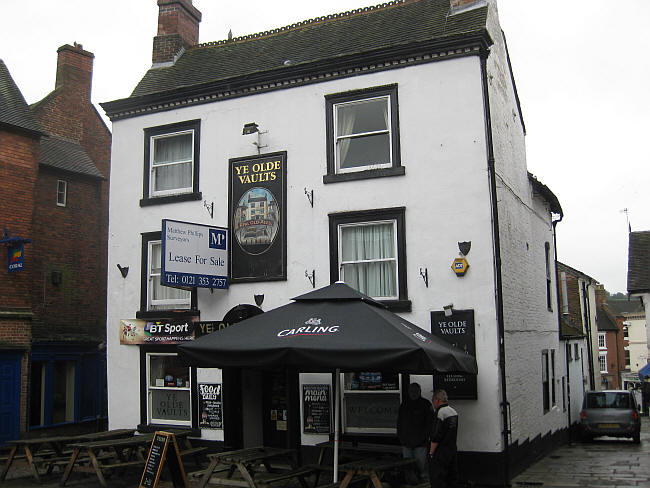 Ye Olde Vaults, 21 Market Place, Ashbourne, Derbyshire - in September 2015