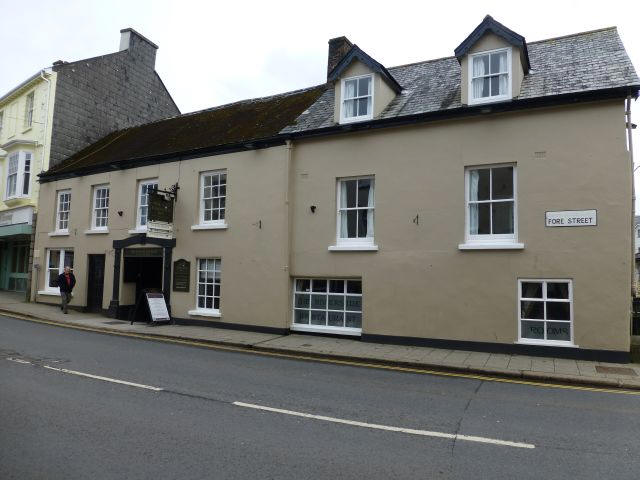 Fountain Inn, Fore Street, Okehampton - in March 2014