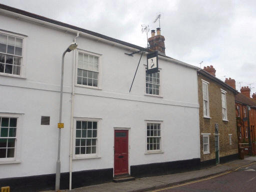 Queens Head, Queen Street, Gillingham - in August 2010