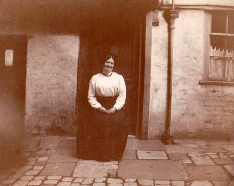 Cecilia Adamson in 1905 at the back of the Waggon & Horses