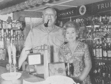 Jack Edwardes & wife at the Kings Arms, Frating in 1970