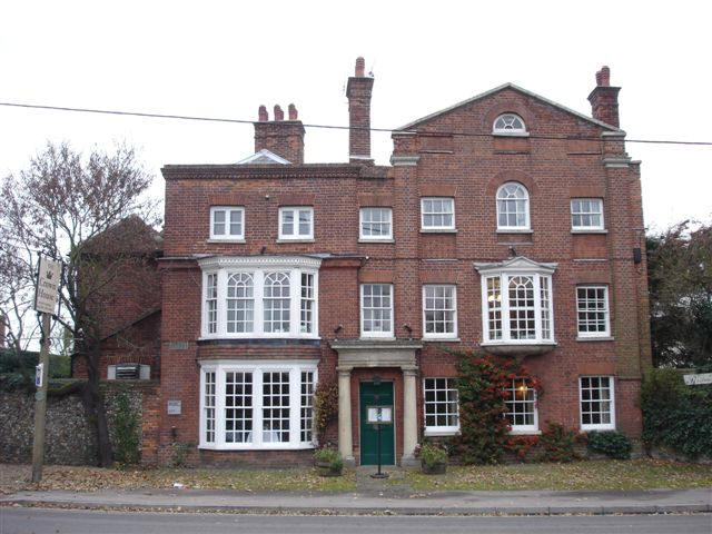 Crown, Newmarket Road, Great Chesterford - in November 2007