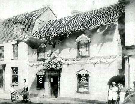 White Horse, High Street, Great Dunmow - circa 1900
