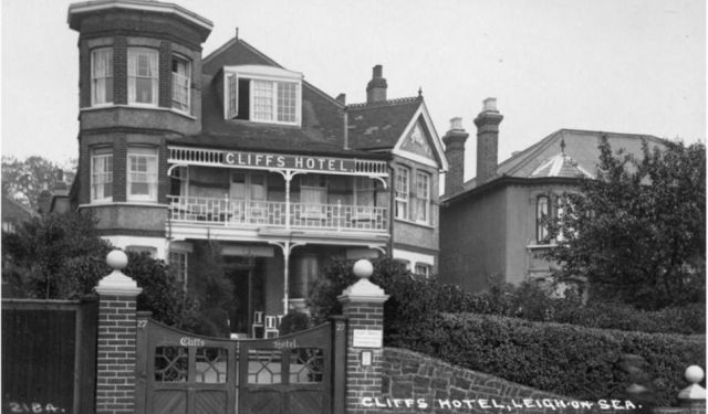 Cliffs Hotel, Cliff Parade, Leigh