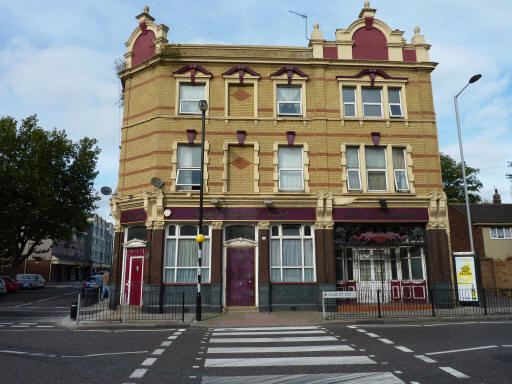 Royal Standard, 116 Albert Road, North Woolwich E16 - in September 2009