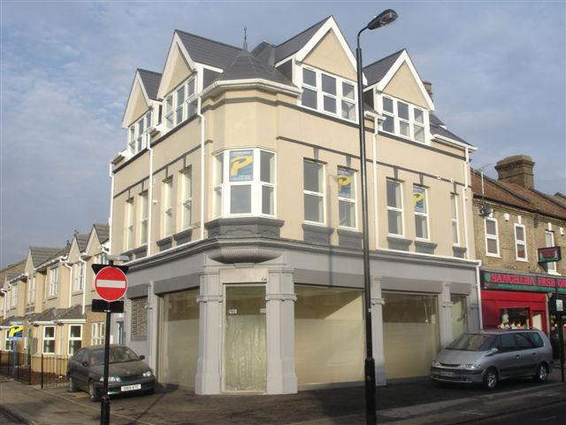 Lorne Arms, 64 Queens Road, E17 - in December 2007