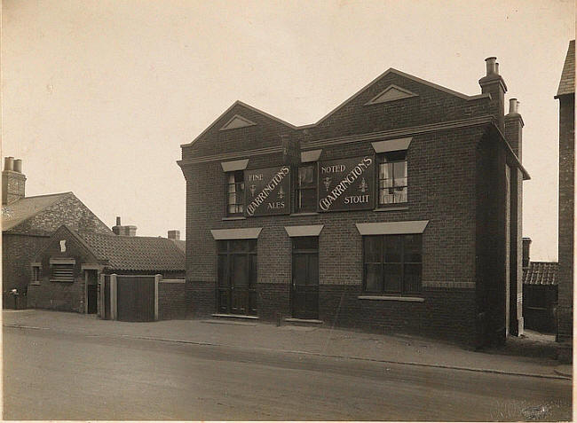Rabbits, 783 London Road, West Thurrock - in 1930