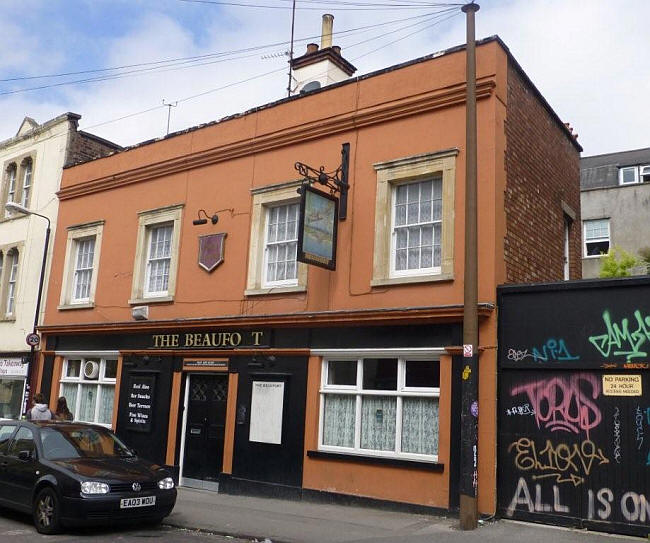 Beaufort Stores, 21 York Road, Bristol - in June 2013