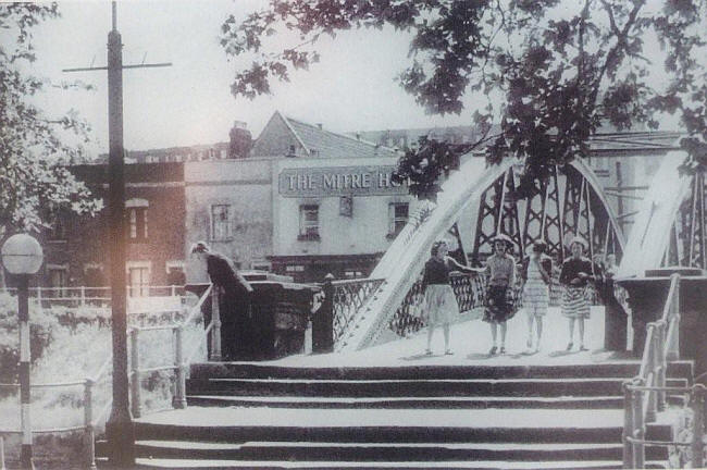 Mitre Hotel, 164 York Street, Bristol - in the 1950s