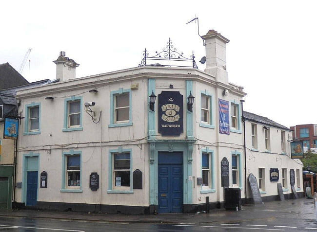 British Flag, 134 Southgate Street, Gloucester - in November 2012