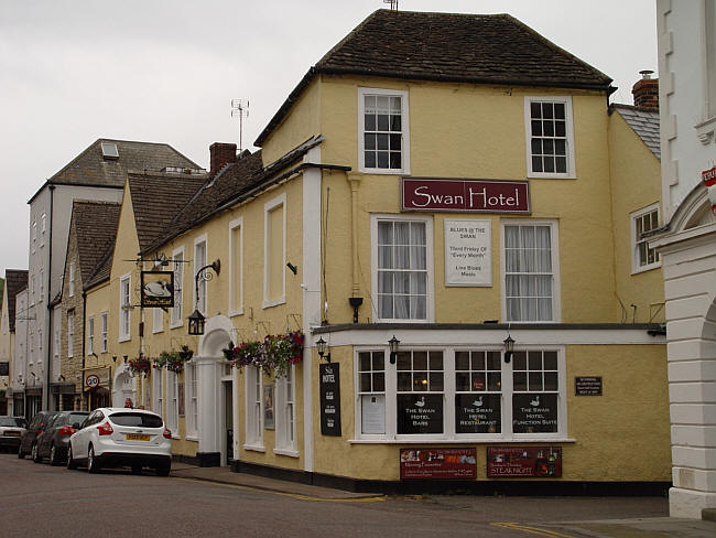 Swan Hotel, Market Street, Wotton under Edge - in June 2013