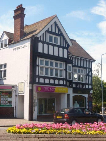 Fountain, 29 High Street, Christchurch - in July 2010