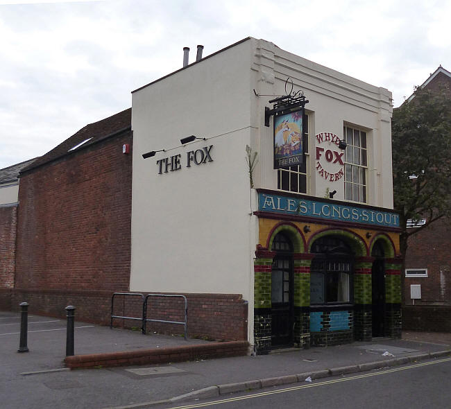 Fox, 83 North Street, Gosport - in November 2014