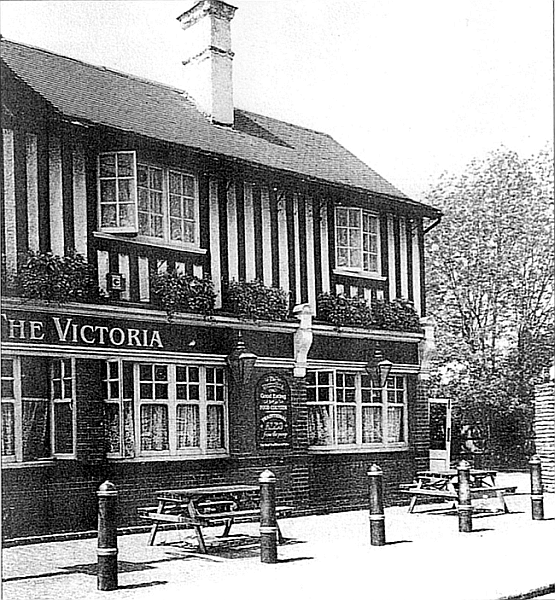 Victoria, 147 Turners Hill, Cheshunt - in 1998