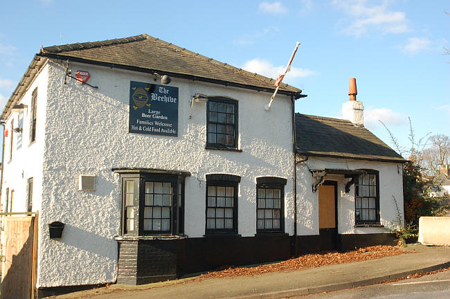 Beehive, Redbourn Road, Hemel Hempstead - in 2012 (recently closed)