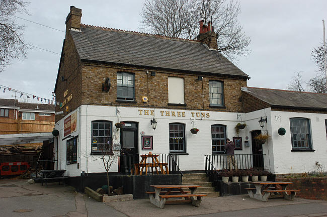 Three Tuns, Nash Mills, Hemel Hempstead - in 2012