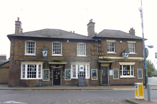 Black Horse, Wood Street, Barnet - in November 2010