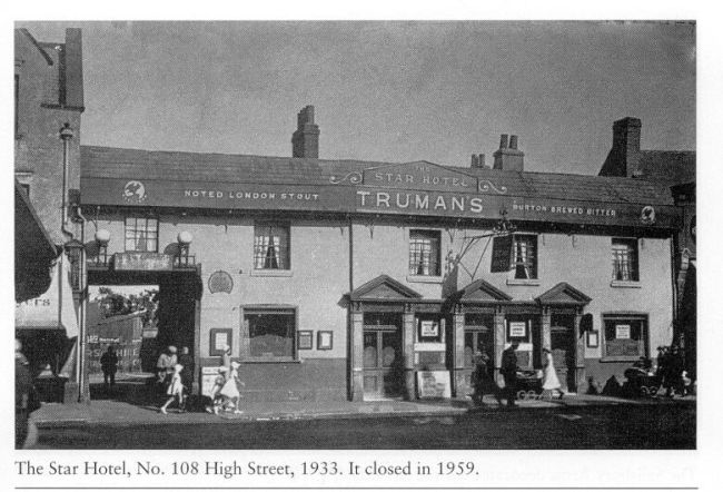 Star Hotel, 108 High Street, Barnet, in 1933. It closed in 1959.