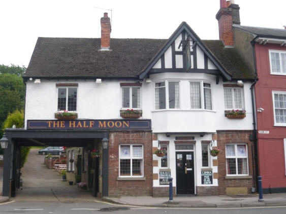 Half Moon, 57 Queen Street, Hitchin - in June 2009