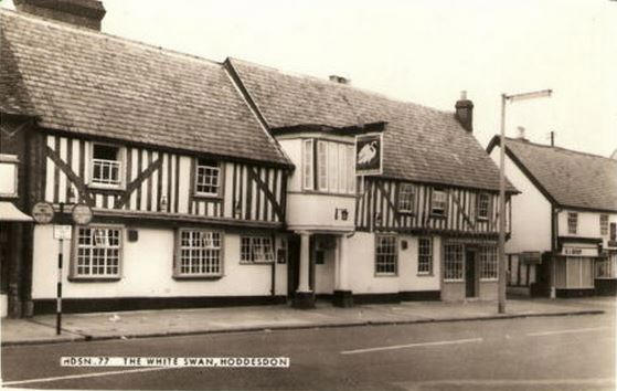 White Swan, Hoddesdon