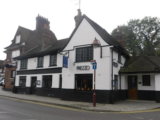 Railway Inn, Radlett, Hertfordshire - in October 2011