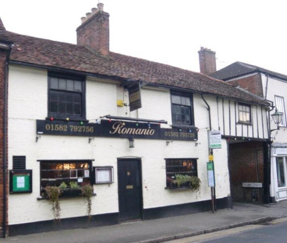 Crown Inn, High Street, Redbourn - in January 2009