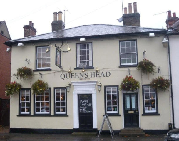 Queens Head, 26 Knight Street, Sawbridgeworth - in October 2008