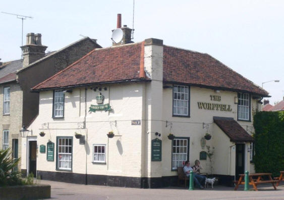 New Rose & Crown, 35 Watton Road, Ware - in May 2009