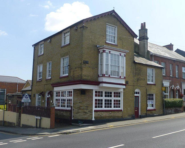 Royal Standard, Park Road, Cowes - in June 2014