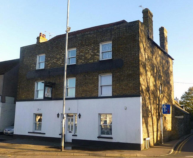 Queens Head, The Square, Birchington - in November 2013