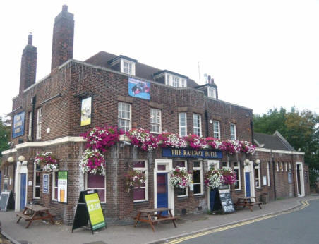 Railway Hotel, Station Approach, Dartford - in September 2009