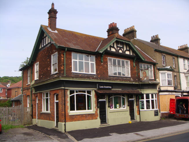 Grapes / Louis Armstrong, 58 Maison Dieu Road, Road - in June 2008