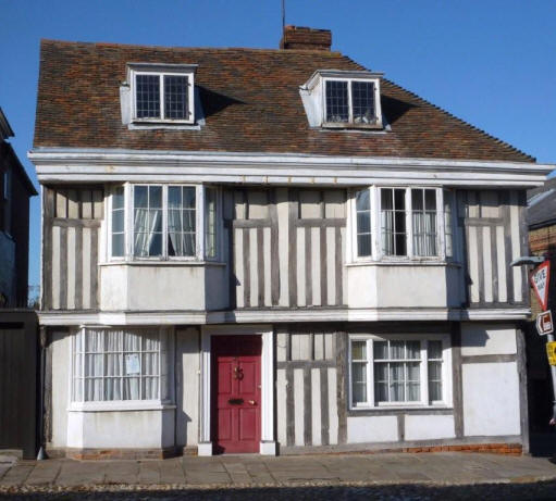 Royal Standard, 25 Court Street, Faversham - in November 2009