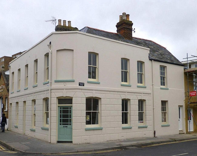 Queens Head, 37 William Street, Herne Bay - in June 2013