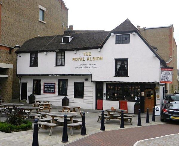 Royal Albion, 23 Havelock Lane, Maidstone - in July 2011