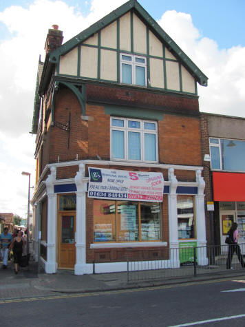 Royal Exchange, 11 High Street, Strood - in 2010