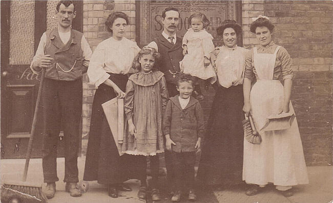 South Eastern Hotel, 8 Barden Road, Tonbridge - in 1907