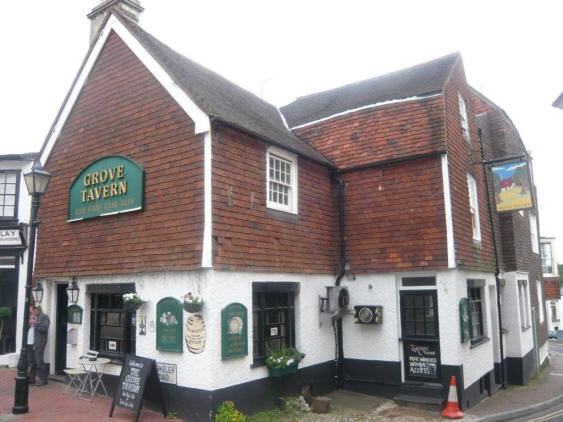 Grove Tavern, 19 Berkeley Road, Tunbridge Wells - in July 2009