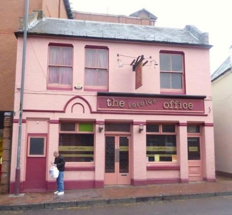 White Horse, 8 Goods Station Road, Tunbridge Wells - in November 2009